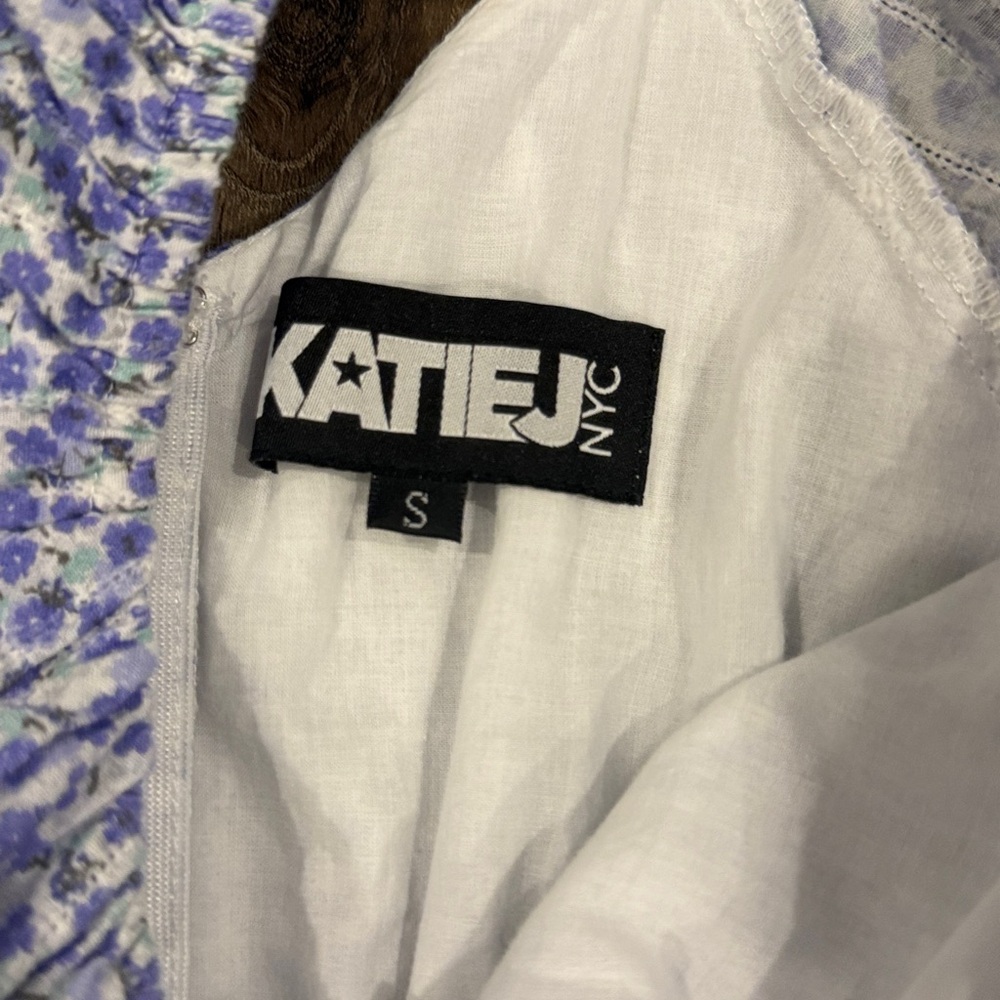 Katie J NYC Juniors Delilah Dress - Picture 2 of 3